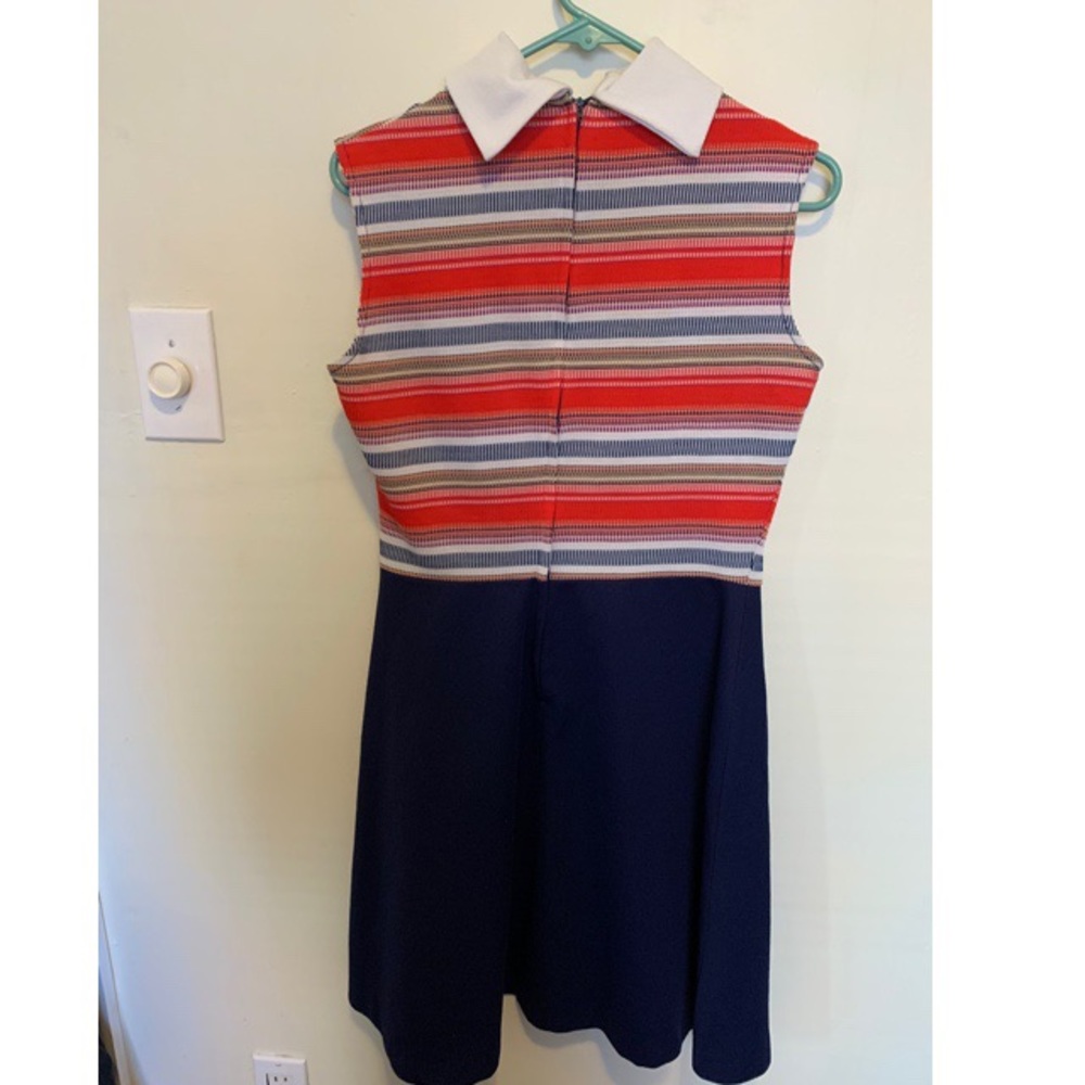 Vintage mock neck zipper dress! - Picture 2 of 4